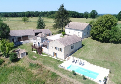 Stunning equestrian estate with swimming pool and 26ha