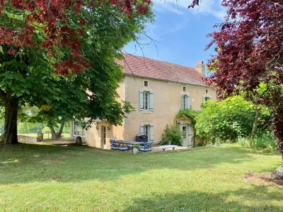 Restored farmhouse with gite, traditional outbuildings, swimming pool and 3ha