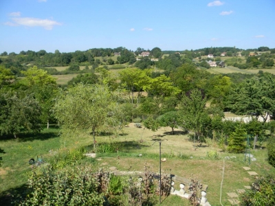 Jolie maison de village avec jardin à Monpazier