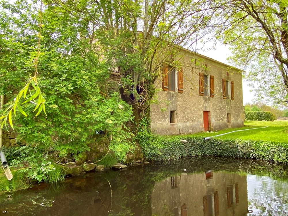 19th century farmhouse with outbuildings, swimming pool and 1.2ha
