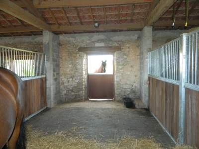 Stunning equestrian estate with swimming pool and 26ha